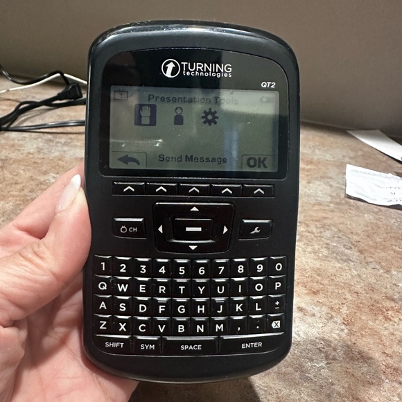 QT2 Turning Technologies Clicker RCQR-02 ResponseCard Keypad - Picture 8 of 9